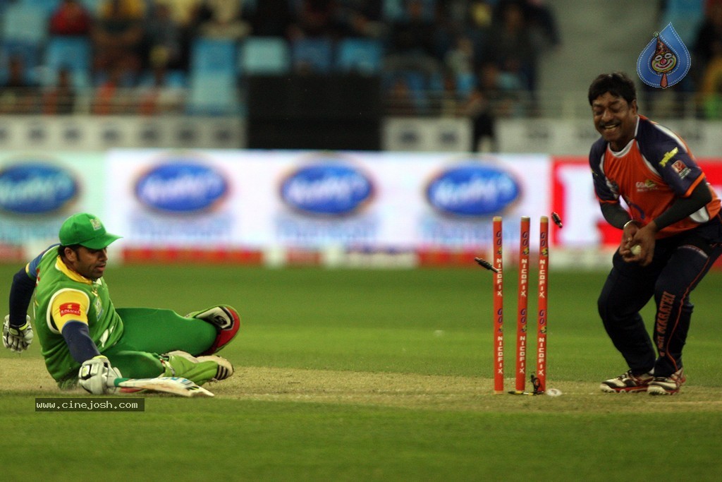 Kerala Strikers Vs Veer Marathi Match Photos - 20 / 78 photos