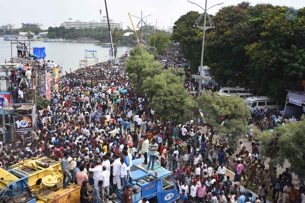 Khairatabad and Balapur Ganesh Nimajjanam Photos - 64 / 85 photos