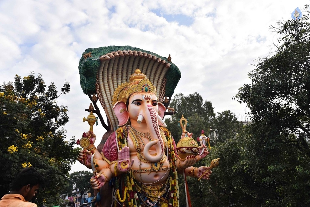 Khairatabad and Balapur Ganesh Nimajjanam Photos - 67 / 85 photos