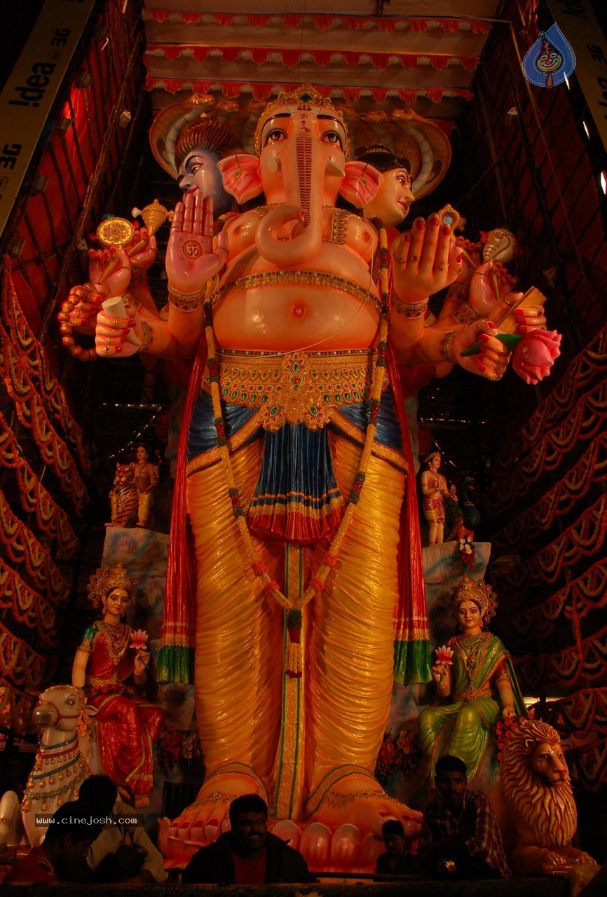 Khairatabad Ganesh 2014 Photos - 25 / 29 photos