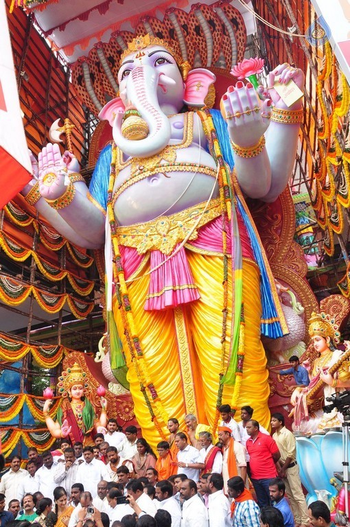 Khairatabad Ganesh 2015 Photos - 25 / 54 photos
