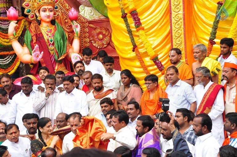 Khairatabad Ganesh 2015 Photos - 27 / 54 photos