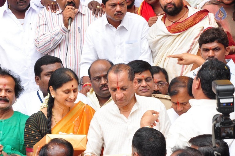 Khairatabad Ganesh 2015 Photos - 28 / 54 photos