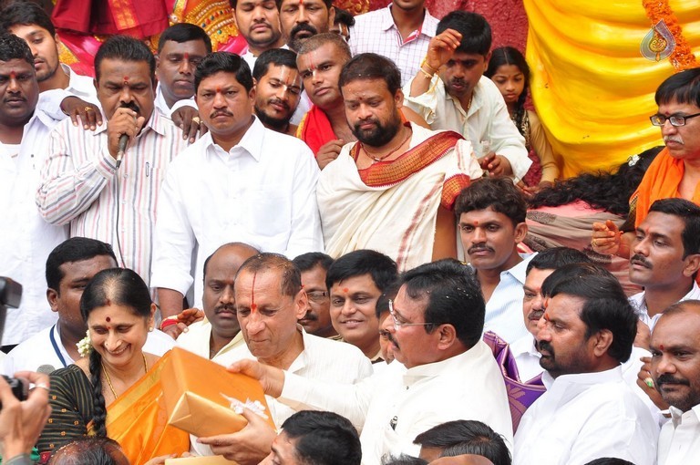 Khairatabad Ganesh 2015 Photos - 38 / 54 photos