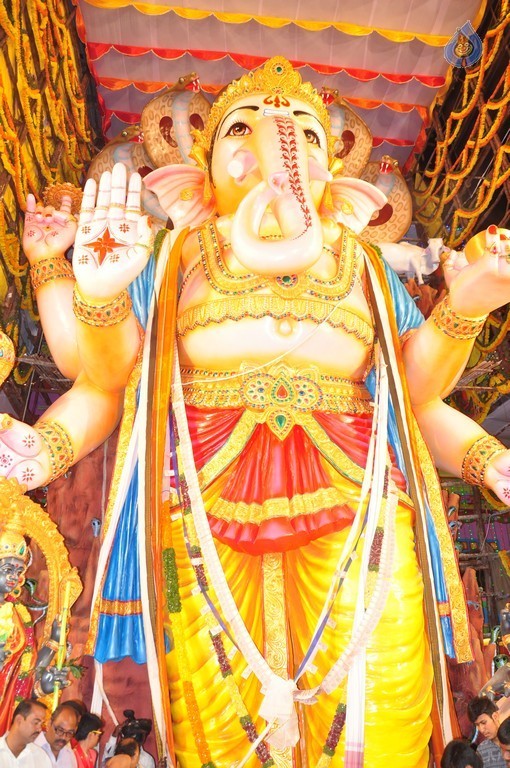 Khairatabad Ganesh - 2016 Photos - 27 / 40 photos