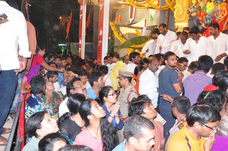 Khairatabad Ganesh - 2016 Photos - 30 / 40 photos