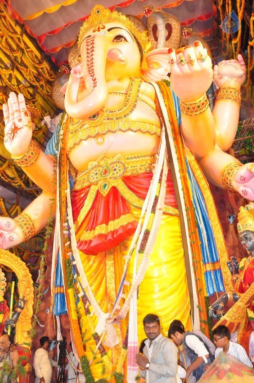 Khairatabad Ganesh - 2016 Photos - 39 / 40 photos