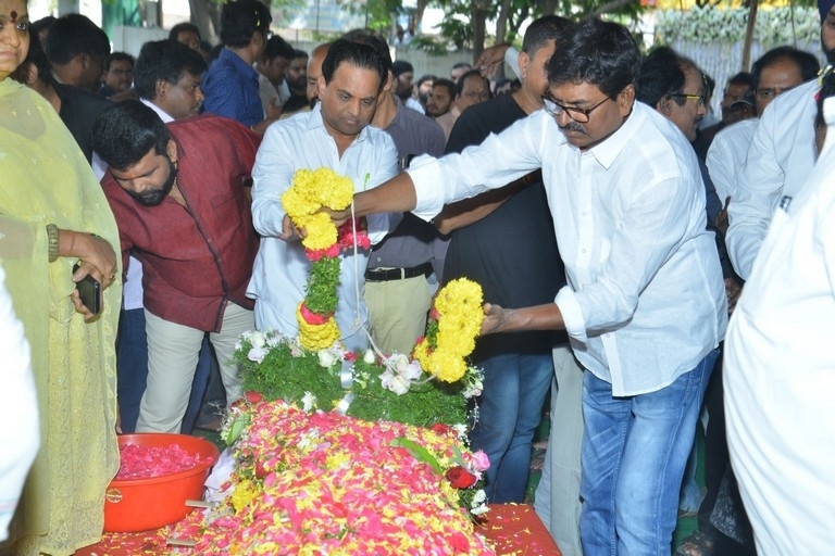 Kodi Ramakrishna Condolences Photos - 45 / 56 photos