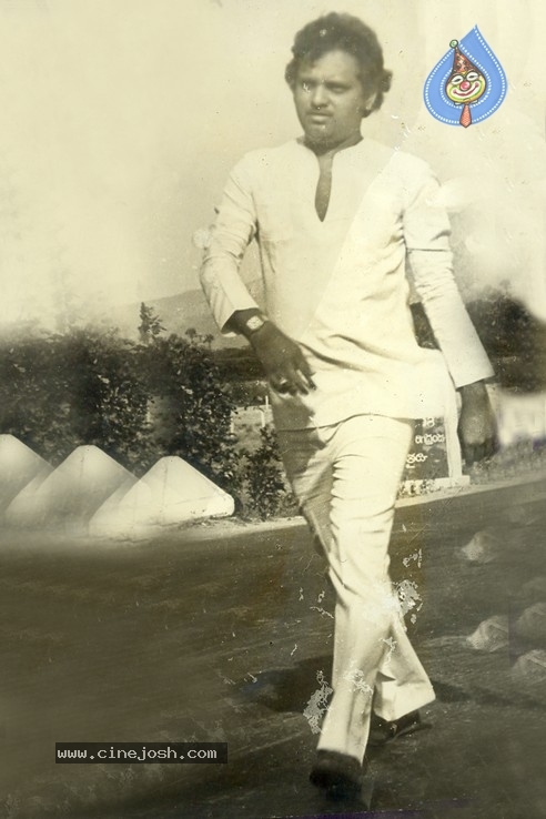 Director Kodi Ramakrishna Photos - 16 / 33 photos