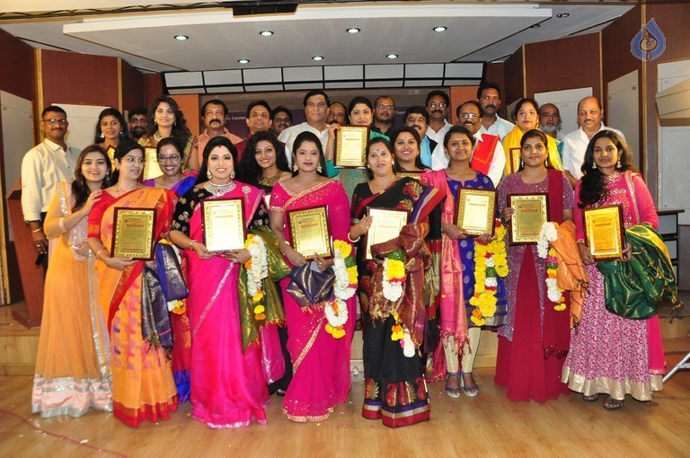 Kohinoor Mahila Shiromani Awards Presentation - 1 / 31 photos