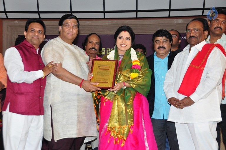Kohinoor Mahila Shiromani Awards Presentation - 5 / 31 photos