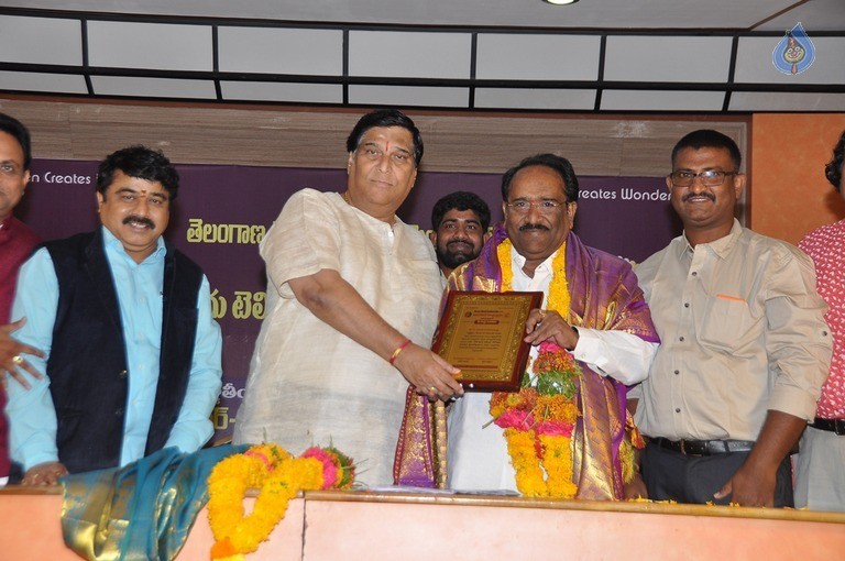 Kohinoor Mahila Shiromani Awards Presentation - 14 / 31 photos