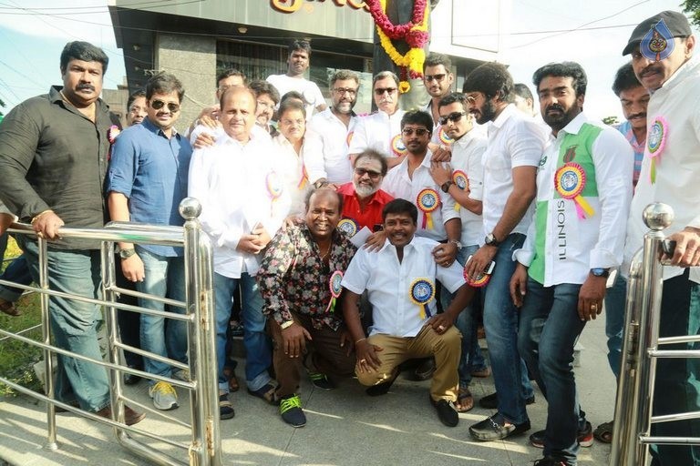 Kollywood Stars at Pandavar Ani Press Meet - 24 / 105 photos