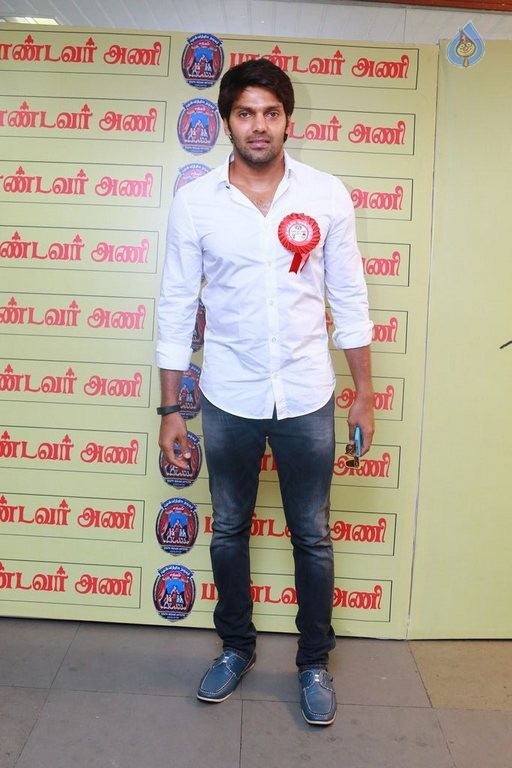 Kollywood Stars at Pandavar Ani Press Meet - 38 / 105 photos