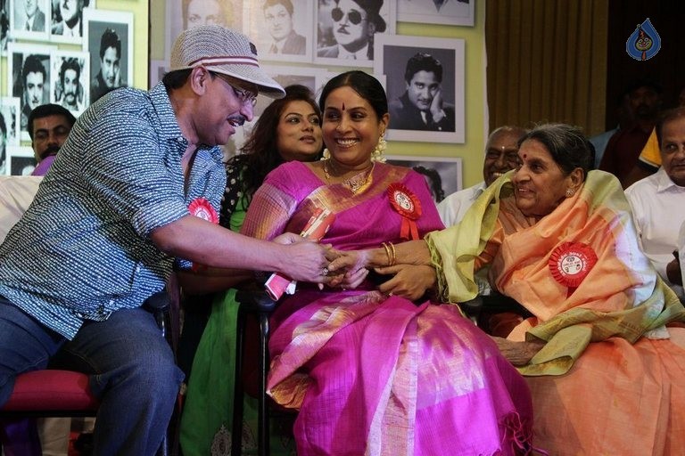 Kollywood Stars at Pandavar Ani Press Meet - 62 / 105 photos