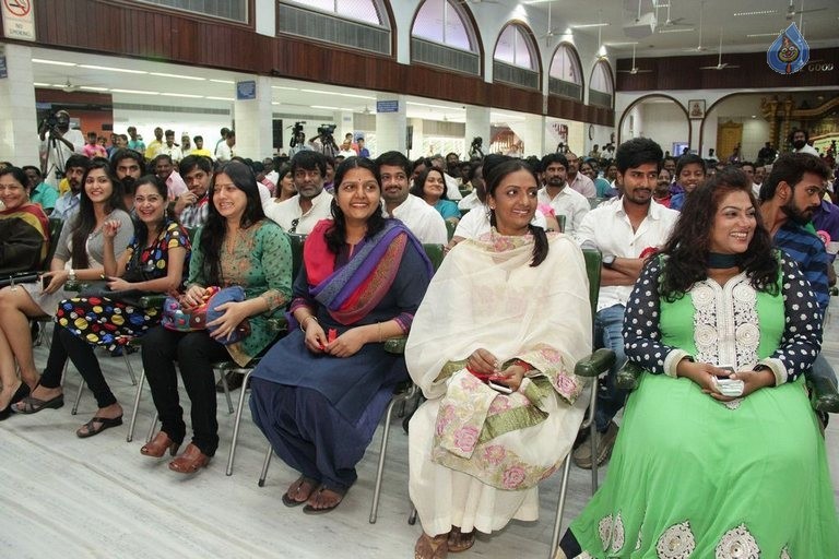 Kollywood Stars at Pandavar Ani Press Meet - 76 / 105 photos