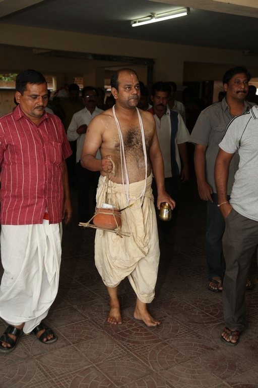 Kondavalasa Lakshmana Rao Condolences Photos - 36 / 73 photos