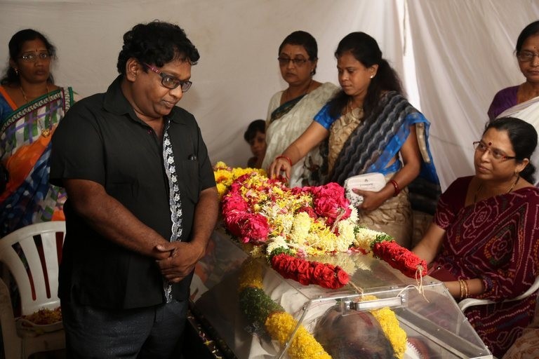 Kondavalasa Lakshmana Rao Condolences Photos - 43 / 73 photos
