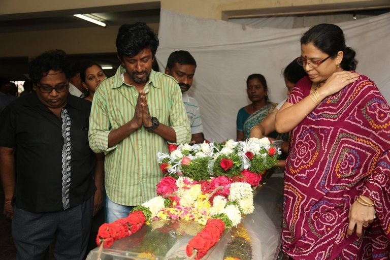 Kondavalasa Lakshmana Rao Condolences Photos - 45 / 73 photos