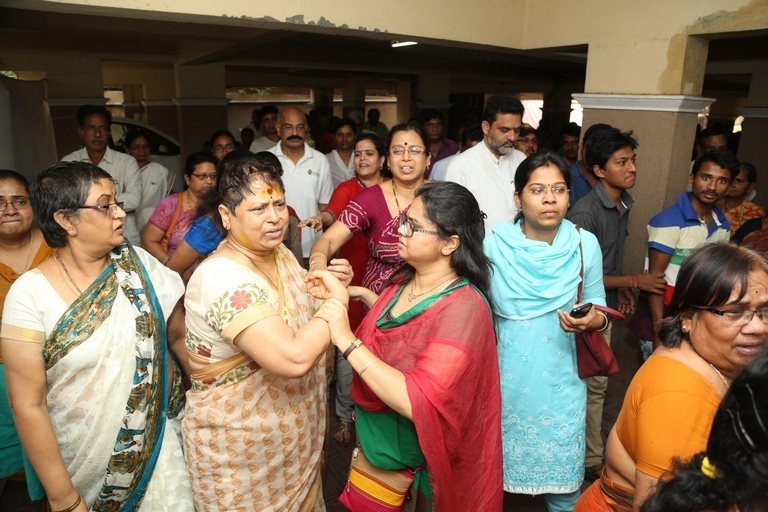 Kondavalasa Lakshmana Rao Condolences Photos - 52 / 73 photos