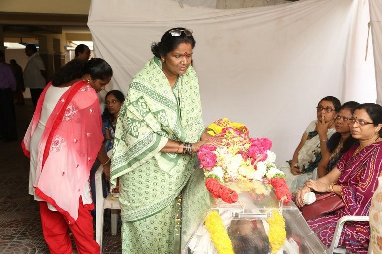 Kondavalasa Lakshmana Rao Condolences Photos - 53 / 73 photos