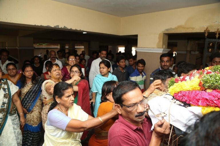 Kondavalasa Lakshmana Rao Condolences Photos - 54 / 73 photos
