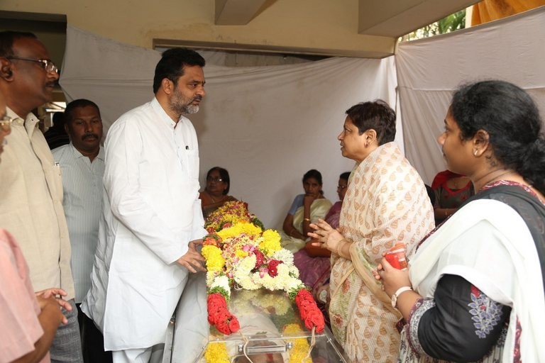 Kondavalasa Lakshmana Rao Condolences Photos - 64 / 73 photos