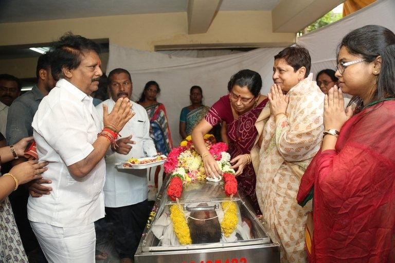 Kondavalasa Lakshmana Rao Condolences Photos - 66 / 73 photos