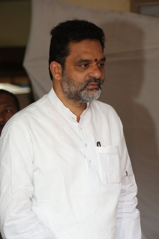 Kondavalasa Lakshmana Rao Condolences Photos - 72 / 73 photos