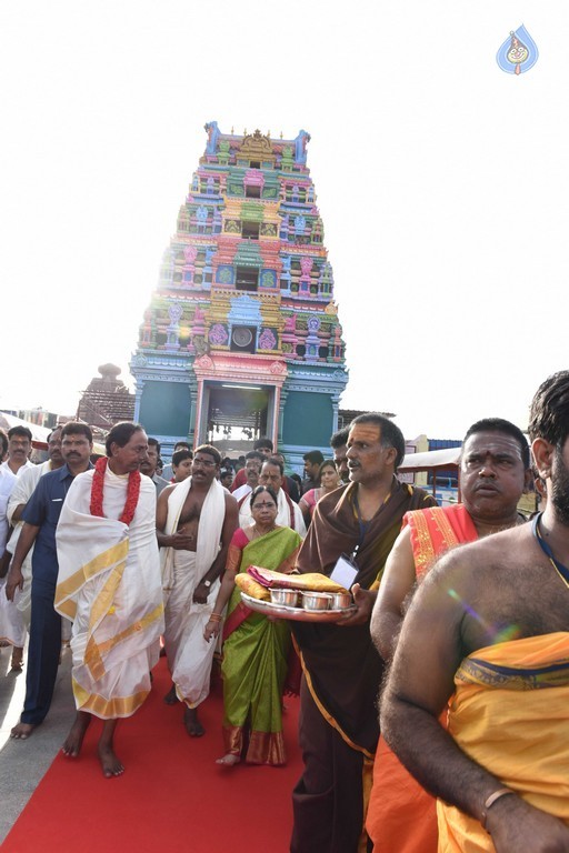 Krishna Pushkaralu 2016 at Telangana  - 4 / 68 photos