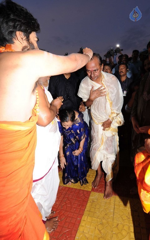 Krishna Pushkaralu 2016 at Telangana  - 31 / 68 photos