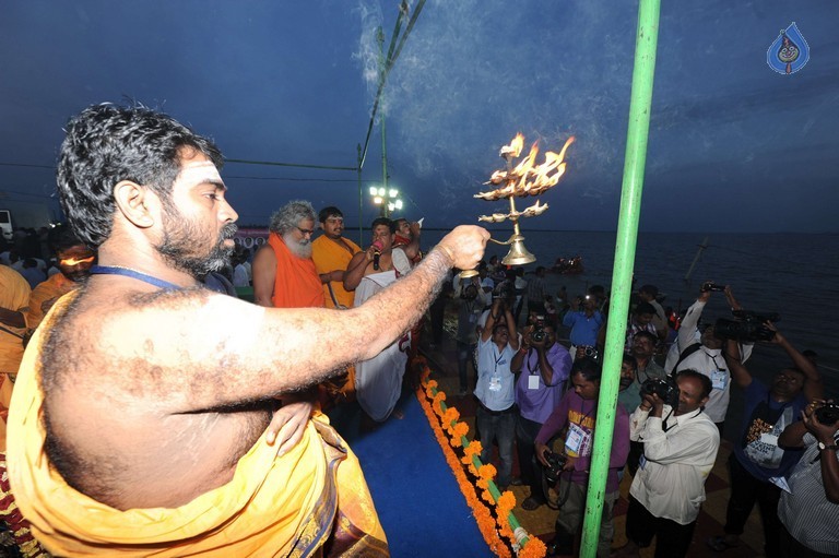 Krishna Pushkaralu 2016 at Telangana  - 52 / 68 photos