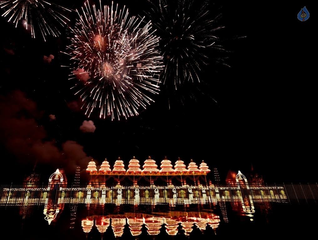 Krishna Pushkaralu 2016 Closing Ceremony - 16 / 49 photos