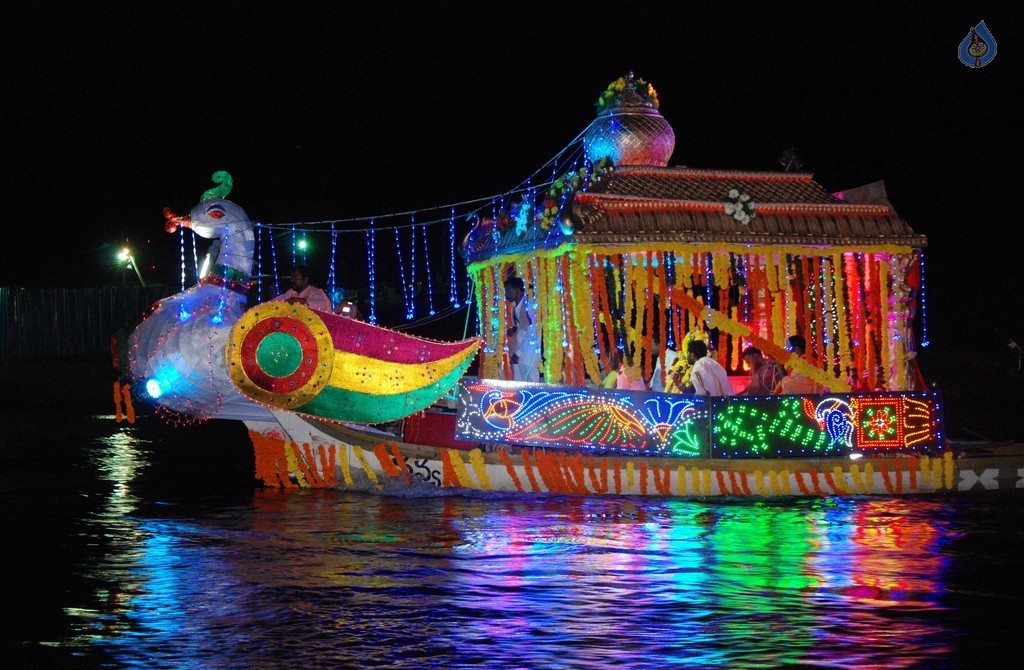 Krishna Pushkaralu 2016 Closing Ceremony - 42 / 49 photos