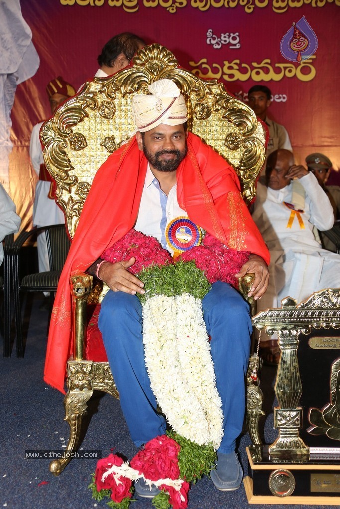 KV Reddy Award Presentation to Sukumar - 26 / 194 photos