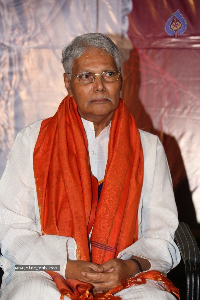 KV Reddy Award Presentation to Sukumar - 32 / 194 photos