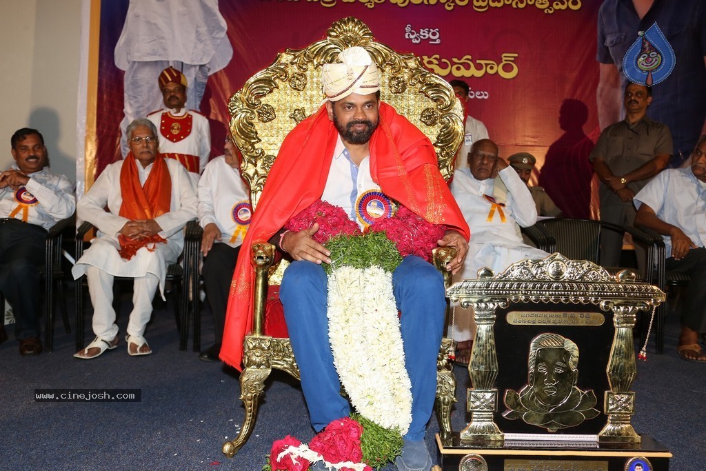 KV Reddy Award Presentation to Sukumar - 83 / 194 photos