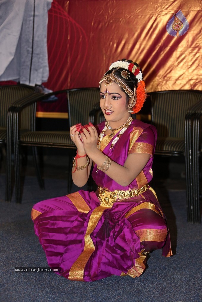 KV Reddy Award Presentation to Sukumar - 100 / 194 photos