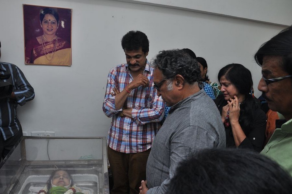 Last Respects to Actress Jyothi Lakshmi - 4 / 16 photos