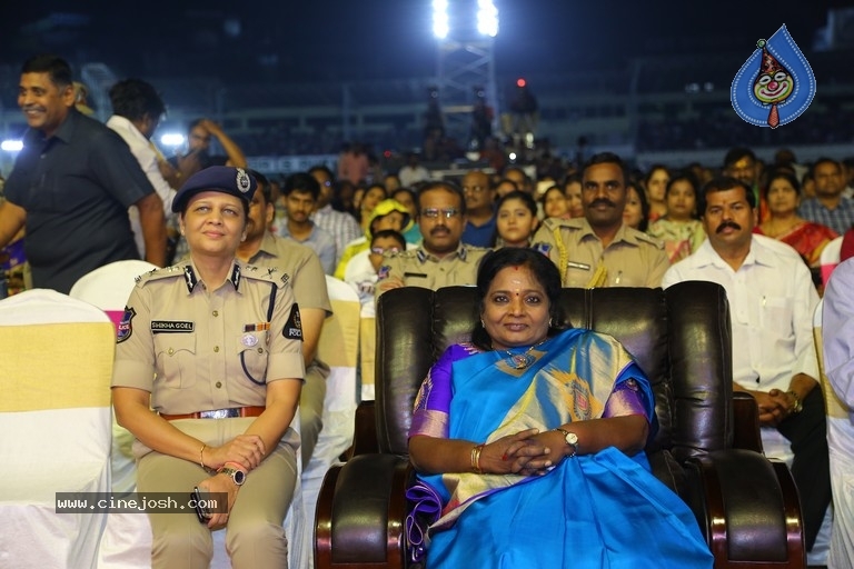 Legends Live Concert Photos - 12 / 14 photos