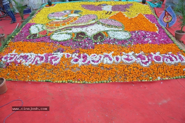 Lepakshi Utsavam 2018 Day 01 - 12 / 38 photos