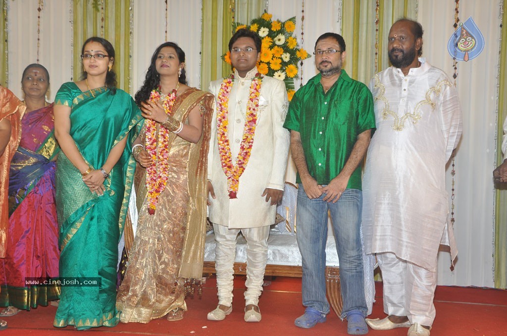Lyricist Piraisudan Daughter Wedding Reception - 97 / 122 photos