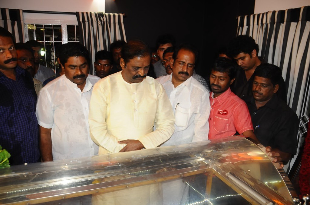 Lyricist Vaali Condolence Photos - 20 / 99 photos