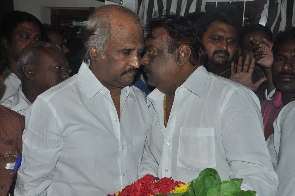 Lyricist Vaali Condolence Photos - 25 / 99 photos