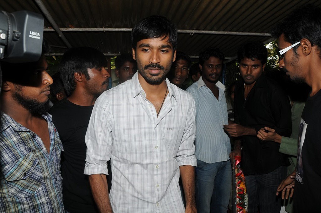 Lyricist Vaali Condolence Photos - 38 / 99 photos