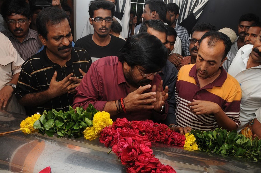 Lyricist Vaali Condolence Photos - 42 / 99 photos
