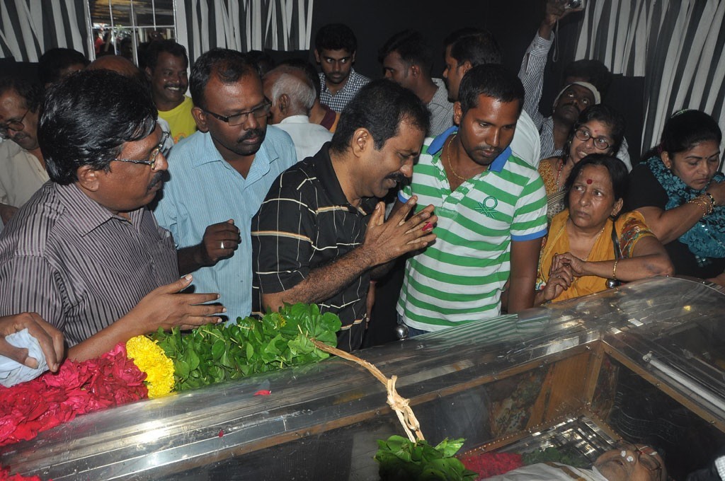 Lyricist Vaali Condolence Photos - 50 / 99 photos
