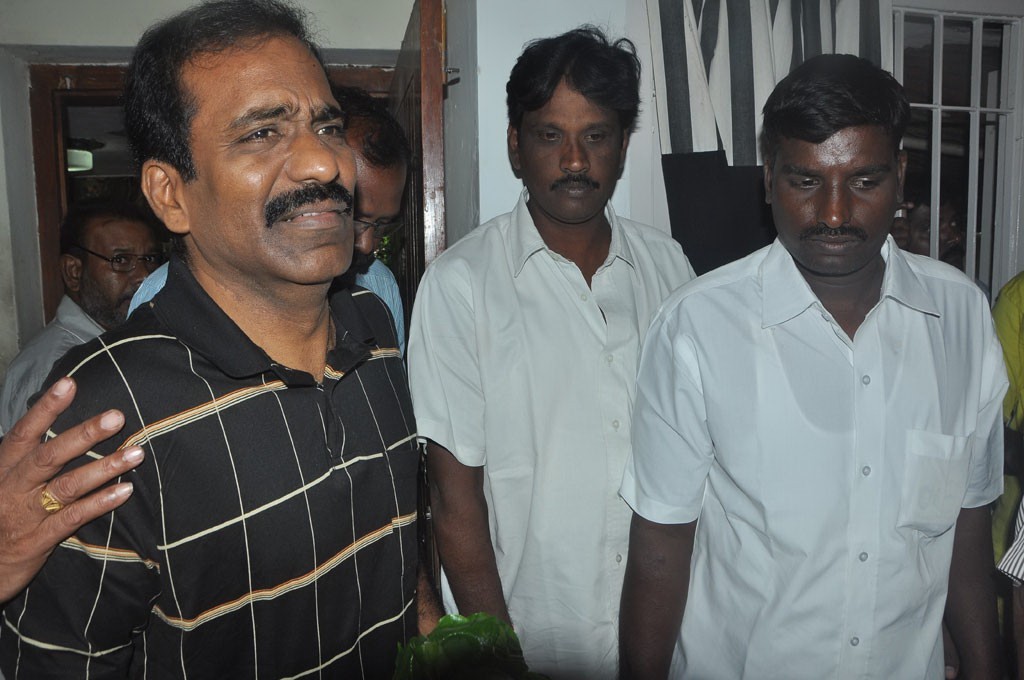 Lyricist Vaali Condolence Photos - 54 / 99 photos