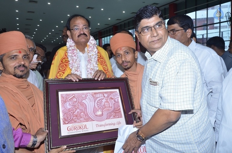 M Venkaiah Naidu Atmiya Abhinandana Sabha - 49 / 105 photos