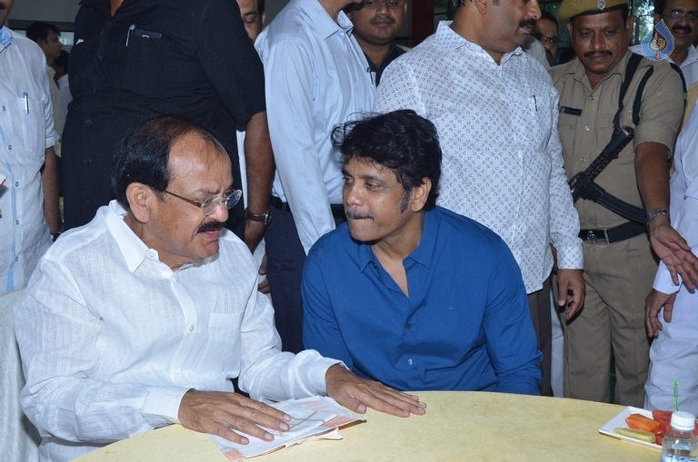 M Venkaiah Naidu Atmiya Abhinandana Sabha - 96 / 105 photos